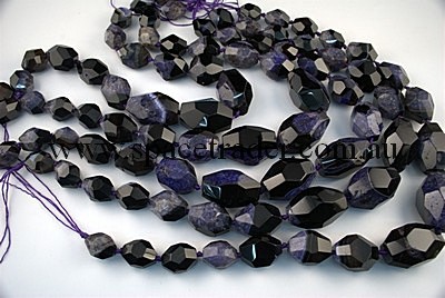 Agate - 14x20mmx8, 20x27mmx6, 23x34mmx3 Faceted Nugget Black Agate with inclusion in Dye Purple Colour in 17 Pcs a Strand