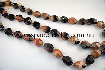 Agate - 18x22mm Faceted Nugget Black Agate with Inclusion in Dye Orange Colour in 14 Pcs a Strand